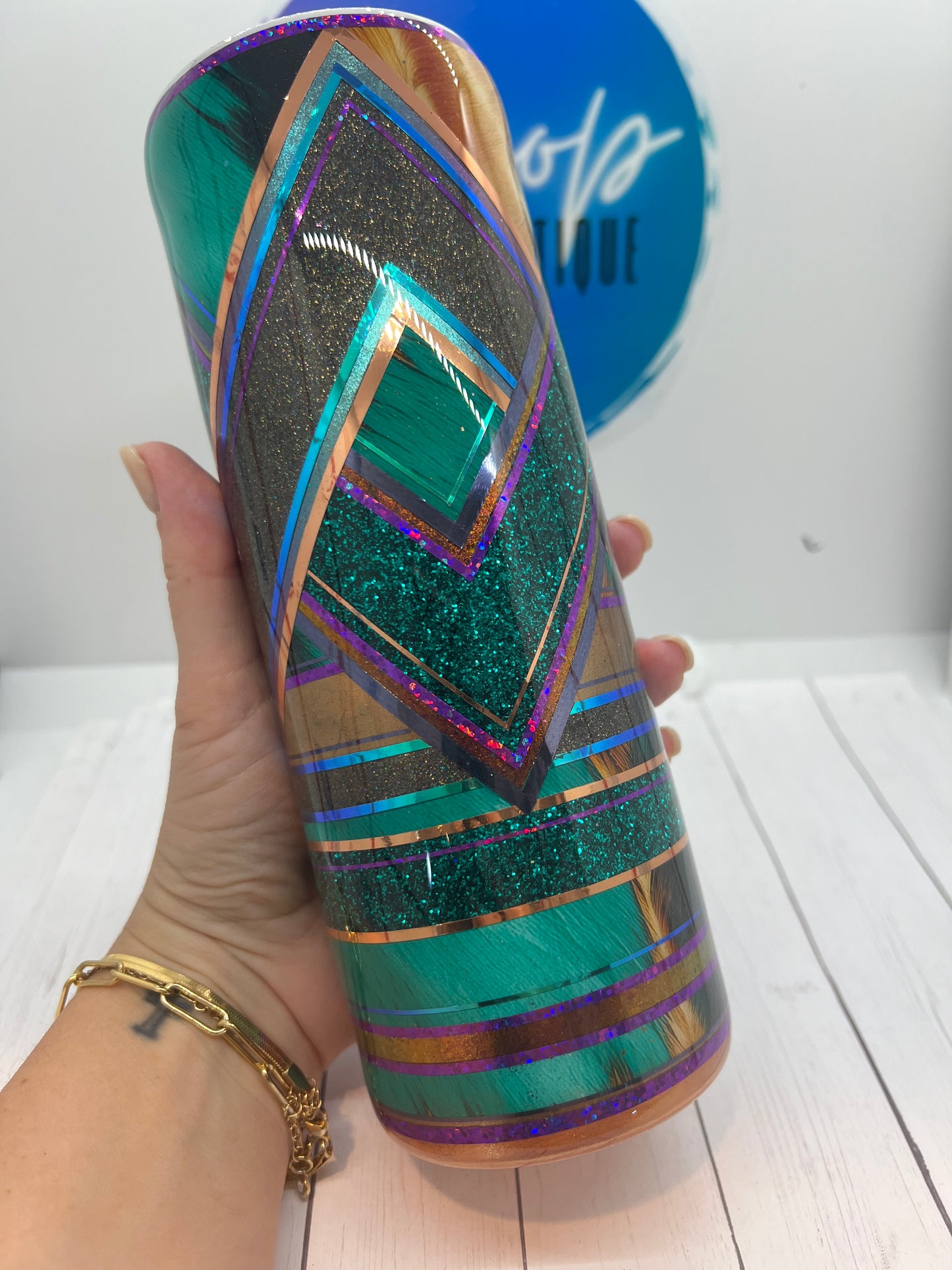 Turquoise cow double V - Template Tumbler