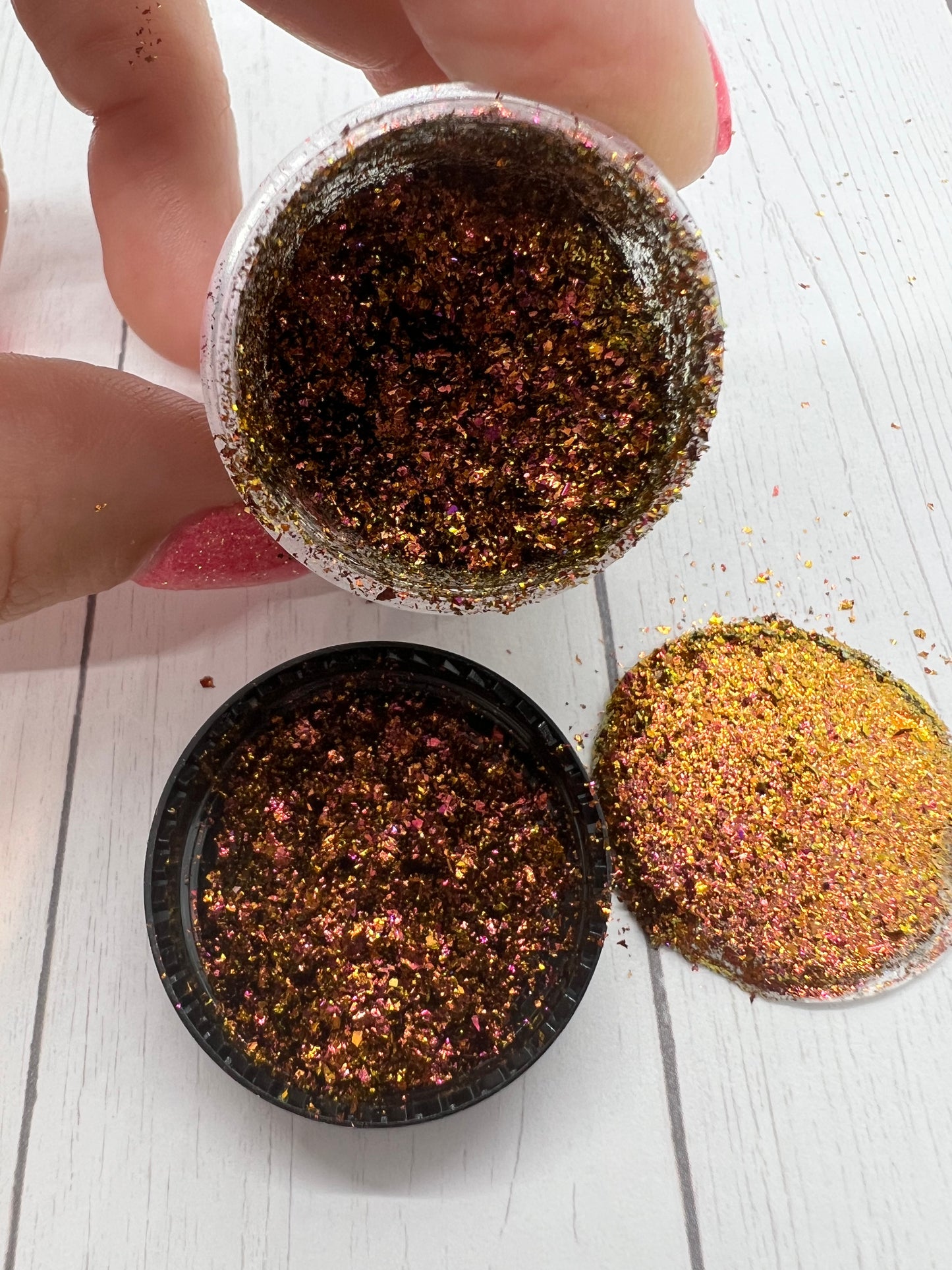 Amber - chameleon flakes